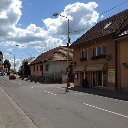 Asso Penzion Bojnice Bagian luar foto